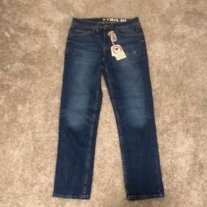 Relaxed Straight Jeans